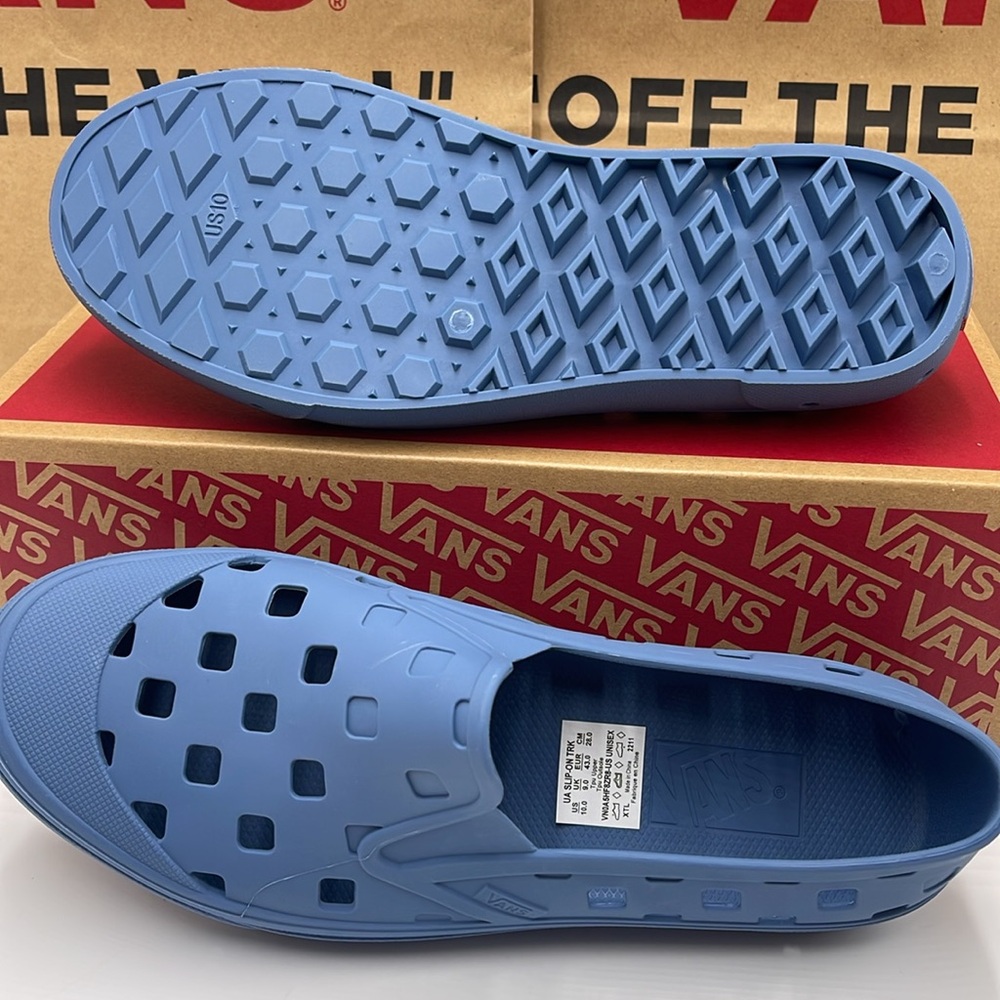 Vans Men’s Slip-On Trk Captains Blue 
VN0A5HF8ZR8
Sneakers - Picture 3 of 16
